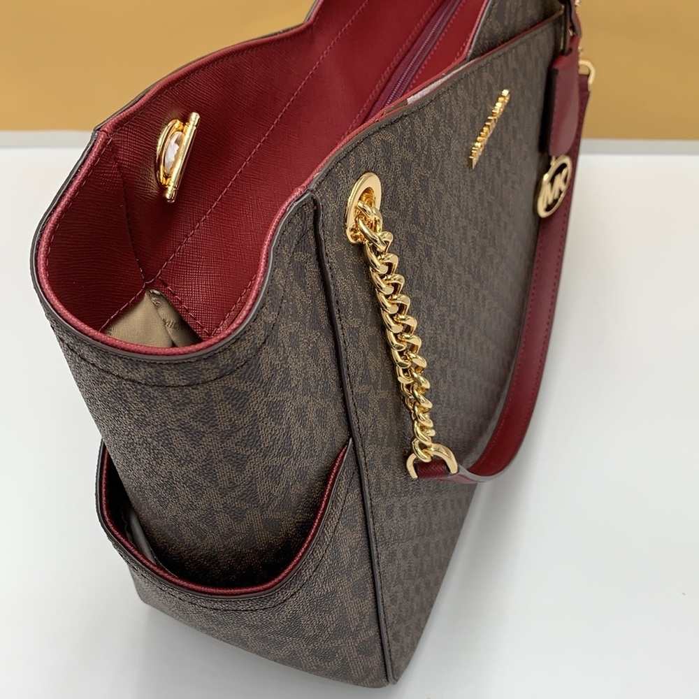 MICHAEL KORS 
Jet Set Large Logo Tote Shoulder Bag
COLOR DARK CHERRY
NWT - Picture 14 of 16